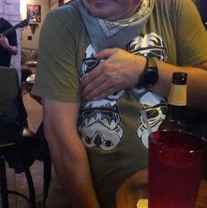 Meet your Posher, Robert